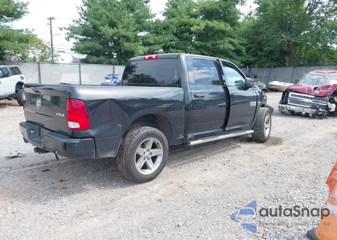 2017 Ram 1500 Express 4X4 5'7 Box z USA, uszkodzony, nr VIN 1C6RR7KT6HS699381